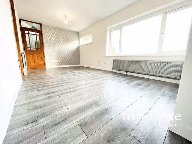 Middle Leasow, Birmingham With Private Rear Garden B32, 2 bed flat to rent, £925 pcm | PrimeLocation
