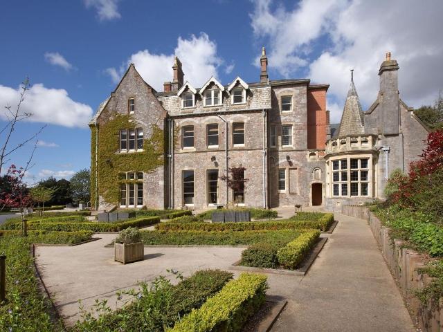 Middle Lincombe Road, Torquay TQ1, 2 bed flat to rent, £1,200 pcm | PrimeLocation