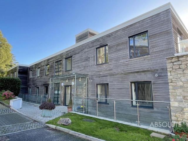 Middle Lincombe Road, Torquay, TQ1 2 bed ground floor flat to rent £1,300 pcm £300 pw