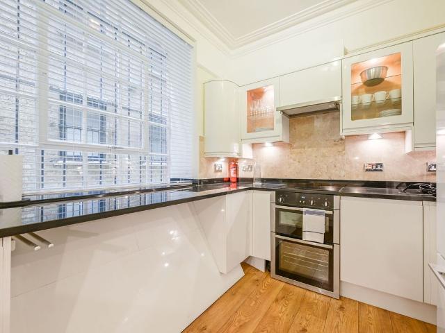 Middle Street, Barbican, London EC1A, 4 bed flat to rent, £8,017 pcm | PrimeLocation