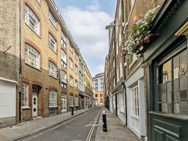 Middle Street, The City Of London EC1A, 4 bed flat to rent, £5,200 pcm | PrimeLocation