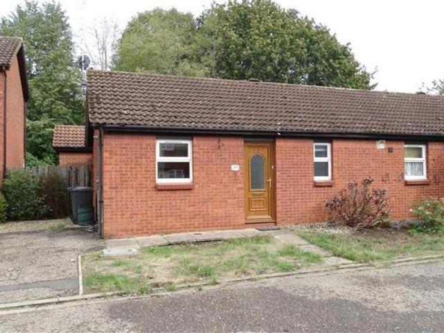 Middle Pasture, Werrington PE4 5AU 2 bed bungalow to rent £975 pcm £225 pw