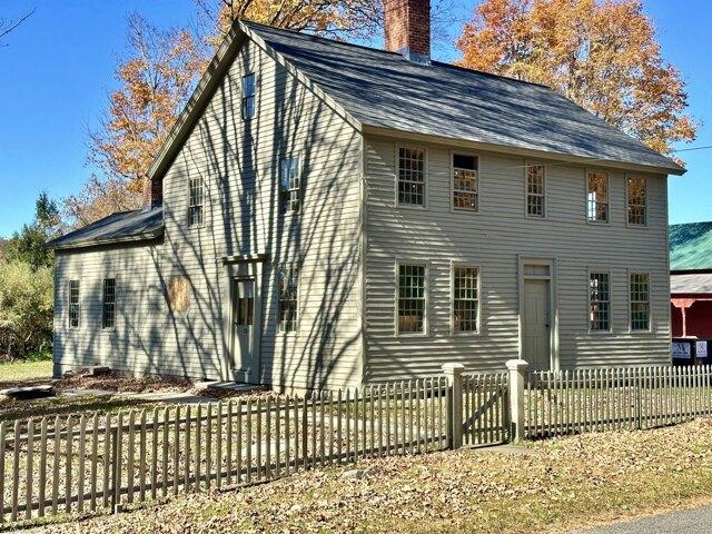 Middle Quarter Rd, Woodbury, Home For Sale