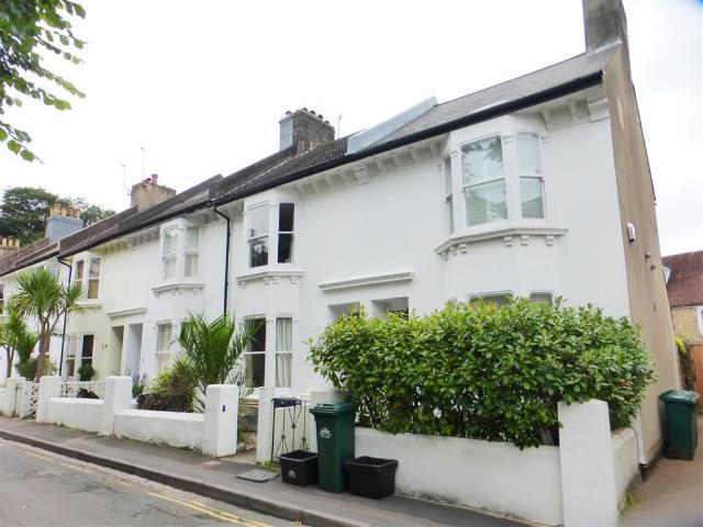 Middle Road, BRIGHTON 2 bed house to rent £1,850 pcm £427 pw