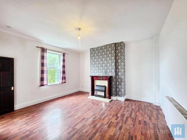 Middle Road, Earlsheaton, Dewsbury. 2 bed end of terrace house to rent £600 pcm £138 pw