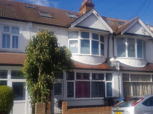 Middle Way, London SW16, 4 bed end terrace house to rent, £2,600 pcm | PrimeLocation