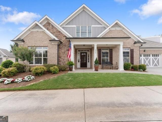 Middlecreek Way, Cumming, Condo For Sale