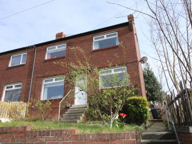 Middlegate, Birstall, Batley WF17, 3 bed semi detached house to rent, £975 pcm | PrimeLocation