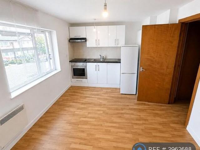 Middleham Road, London, N18 1 bed flat to rent £1,449 pcm £334 pw