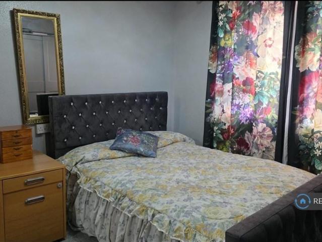 Middlepark Road, Dudley, DY1 3 bed semi detached house to rent £1,200 pcm £277 pw