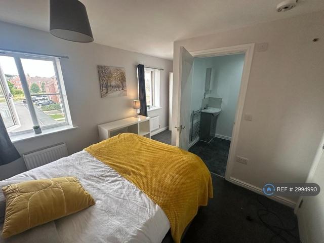 Middlesex Road, Coventry, CV3 1 bed in a house share to rent £725 pcm £167 pw