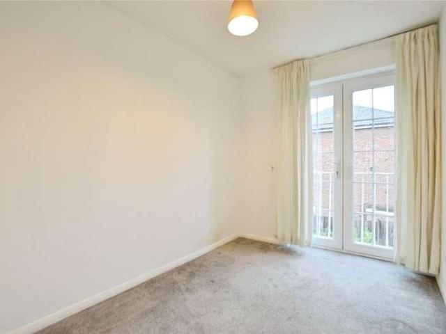 Midhope Close, Woking, Surrey, GU22