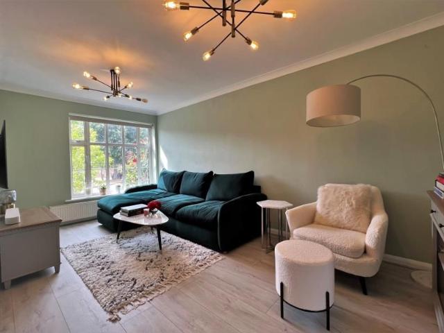 Midhope Close, Woking, Surrey, GU22