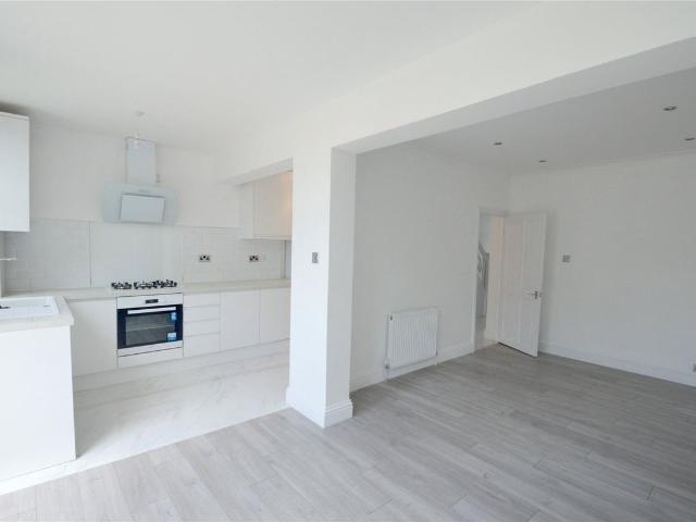 Midhurst Avenue, Croydon CR0, 4 bed terraced house to rent, £2,500 pcm | PrimeLocation