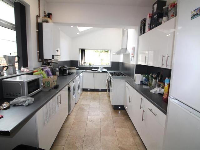 Midland Avenue, Nottingham NG7 6 bed house to rent £631 pcm £146 pw