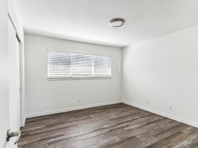 Midland Apartments 1 Bedroom Apartment for Rent at 2016 Se 122nd Ave, Portland, OR 97233 Mill Park