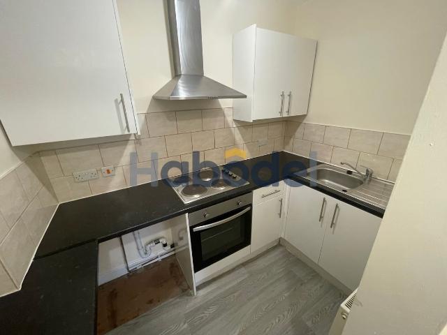 Midland Road, Royston, Barnsley S71, 2 bed flat to rent, £525 pcm | PrimeLocation