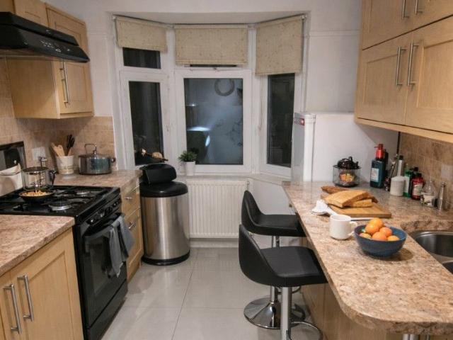 Midstrath Road, London NW10, 1 bed flat to rent, £1,750 pcm | PrimeLocation