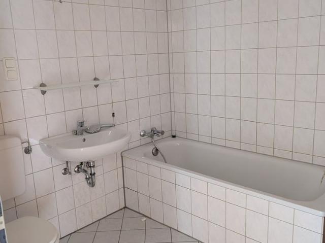 Miet mich günstig geschnittene 3,5 Zimmer Wohnung