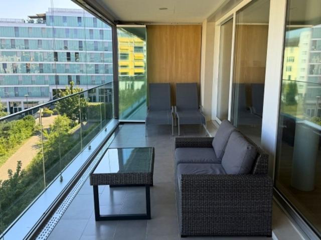 Miete – 4,5 Zimmer Wohnung mit Loggia und Wintergarten in Nyon