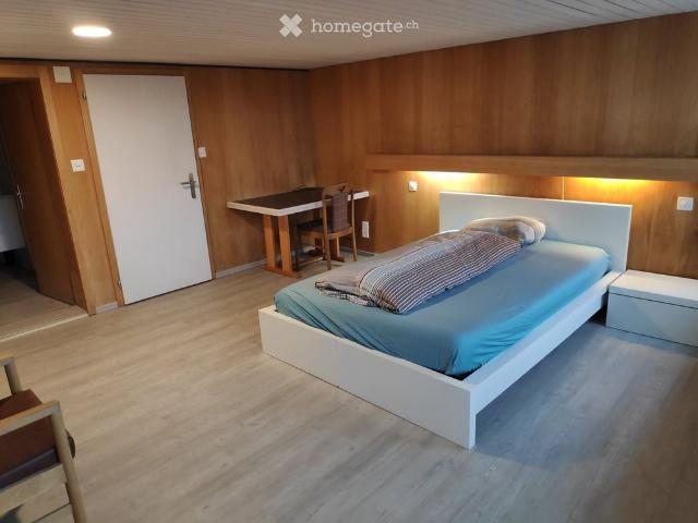 Miete Zimmer mit eig. Bad und Gemeinschaftsküche ab Nov 26