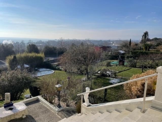 Miete – Einstehendes Haus – 150 m² – atemberaubende Aussicht