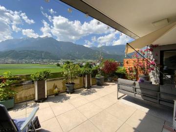Miete sehr großzügige 4 Zimmer Penthouse Wohnung mit Dachterrasse, Loggia und zwei TG Stellplätzen 6130 Schwaz