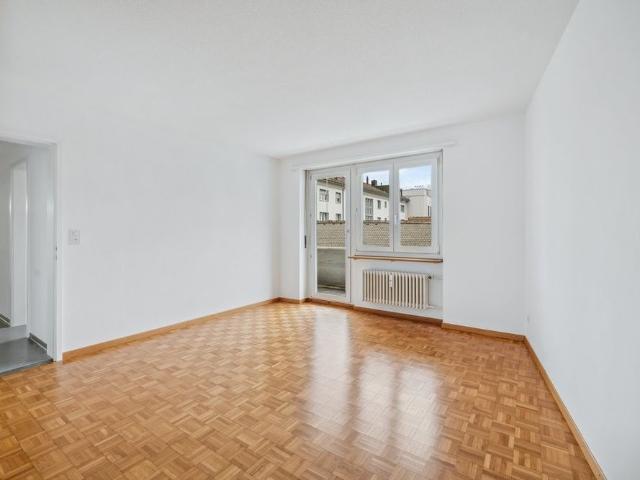 MIETEN OHNE KAUTION Zentrale und geräumige Wohnung