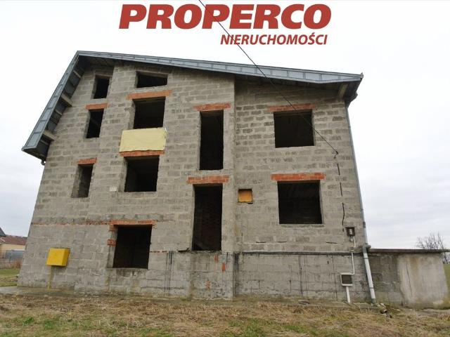 Dom 210 m² z dużą działką przy drodze krajowej zapraszam