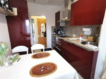 Mietkauf! Sanierte 3 Zimmerwohnung mit Balkon und Parkplatz in unmittelbarer Thermen Nähe!