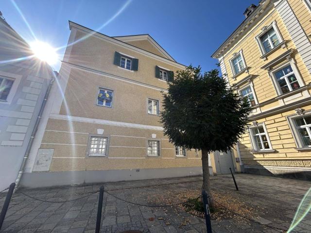 Miethaus mit sonnigem Garten mitten im Zentrum