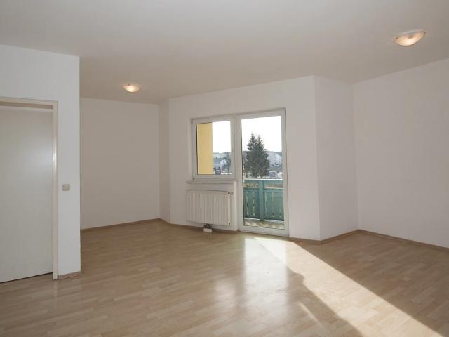 Mietwohnung 617 74 m² mit Küche und Loggia in Ried i.I. Vermietung direkt vom Eigentümer