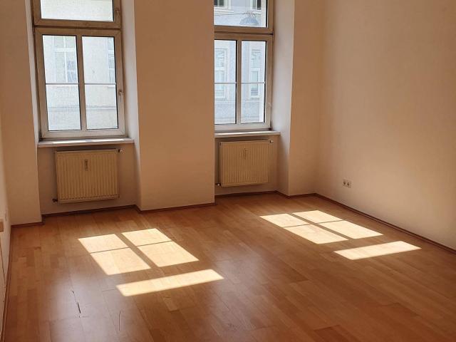 Mietwohnung Wien 1180 mit Einbauküche und Parkett