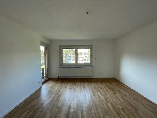 Mietwohnung in Erlangen Gut gelegene 3 Zimmer Wohnung mit Parkettboden in Erlangen Süd