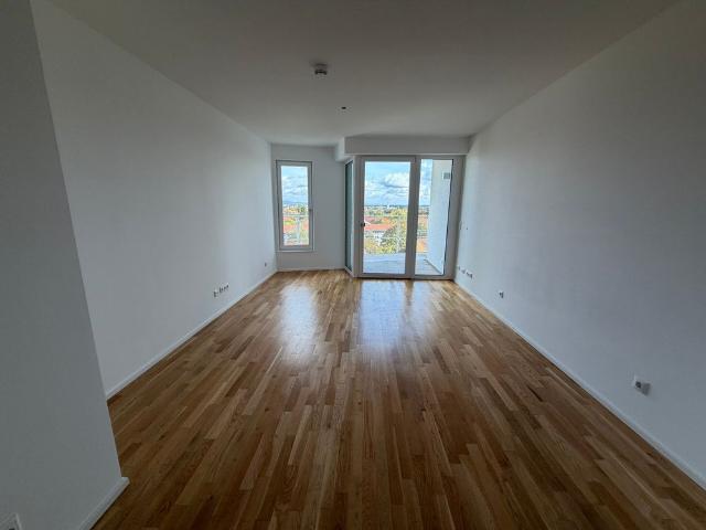 Mietwohnung in Erlangen Hochwertige Wohnung mit Aufzug, Stellplatz und voll ausgestatteter Einbauküche!