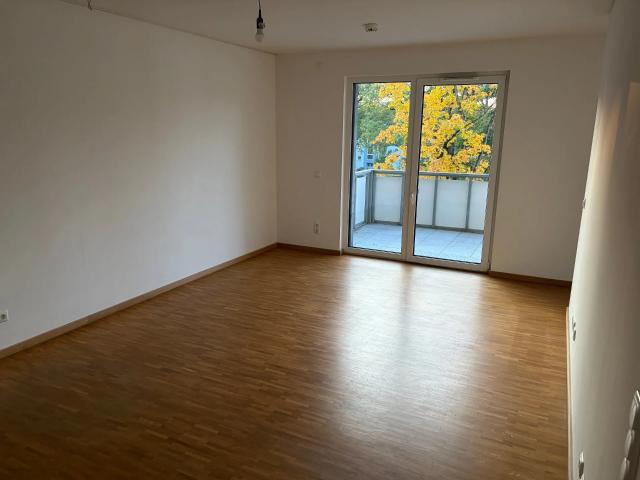 Mietwohnung in Erlangen Klein aber fein: 1 Zimmer Wohnung mit EBK und Balkon