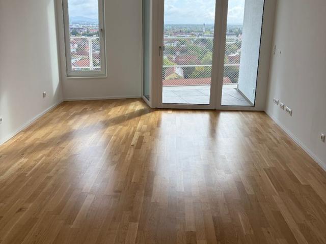 Mietwohnung in Erlangen Modern wohnen mit EBK, Tiefgarage und Blick über Erlangen!
