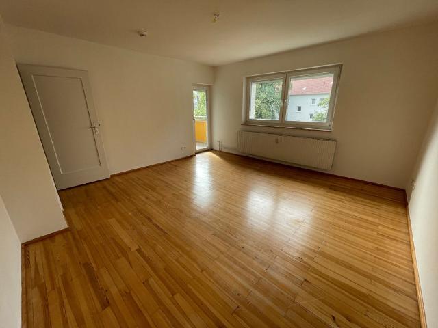 Mietwohnung in Erlangen Ruhig gelegene Wohnung mit Einbauküche im Jaminpark