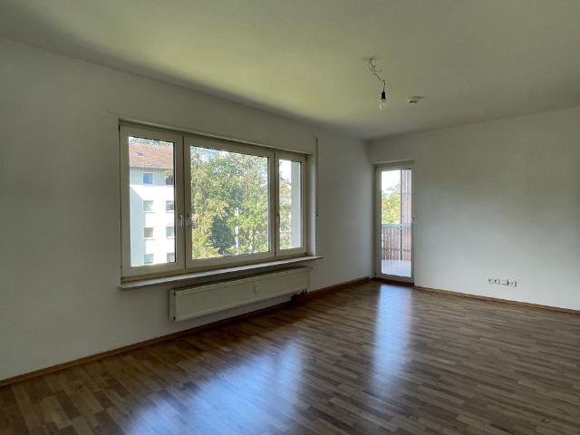 Mietwohnung in Erlangen Schöne 4 Zimmer Wohnung mit Einbauküche!