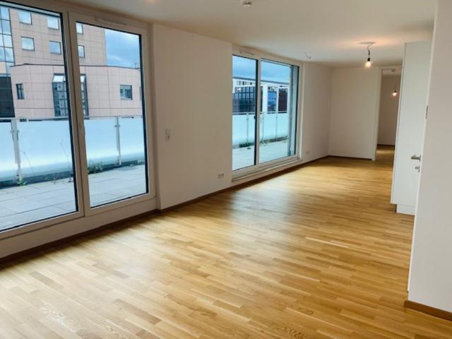 Mietwohnung in Frankfurt Attraktive Wohnung mit geräumiger Dachterrasse!