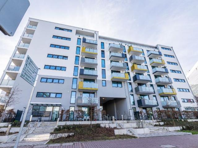 Mietwohnung in Frankfurt Geräumige 1 Zimmer Wohnung mit Einbauküche und Balkon
