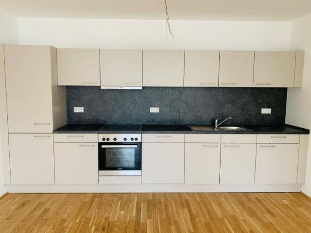 Mietwohnung in Hanau Schön geschnittene 2 Zimmer Wohnung mit Loggia