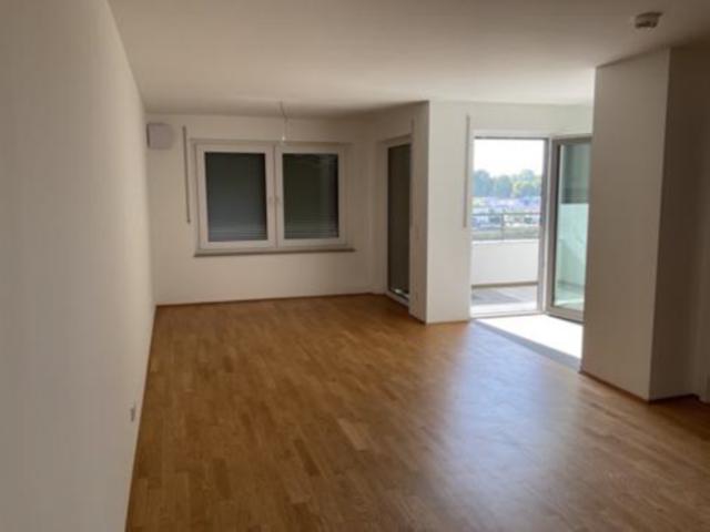 Mietwohnung in Ludwigshafen 2 Zimmer Wohnung mit Loggia in Rheinnähe