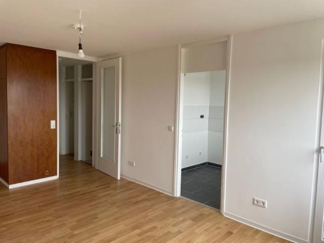 Mietwohnung in Nürnberg Gemütliche 1 Zimmer Wohnung mit Loggia, nähe U Bahnhaltestelle!