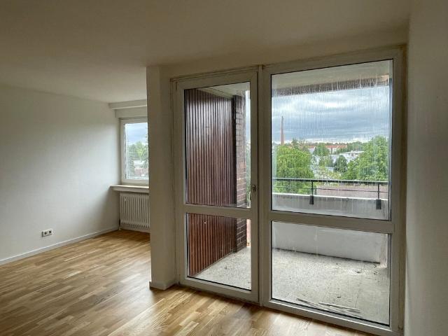 Mietwohnung in Nürnberg Geräumige 4 Zimmer Wohnung mit 2 Loggien!