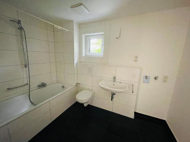 Mietwohnung in Nürnberg Große 3 Zimmer Wohnung mit zwei Badezimmer und Loggia