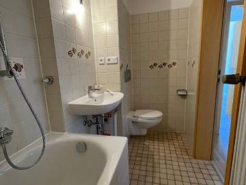 Mietwohnung in Nürnberg Renovierte 2 Zimmer Wohnung im 5.OG mit Aufzug