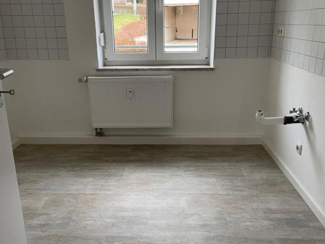 Mietwohnung in Sulzbach Rosenberg Anmietung nur mit WBS Einkommensstufe 2! Modernisierte 3 Zimmer Wohnung im Erdgeschoss