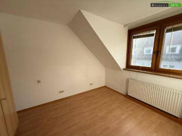 Mietwohnung mit möblierter Küche inmitten der Stadt + Knittelfeld
