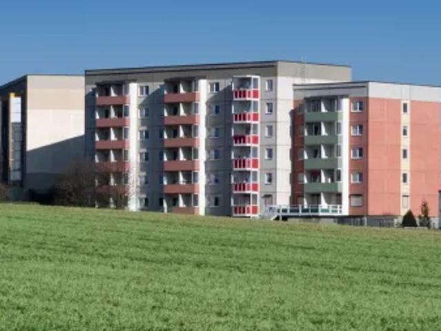 Mietwohnungen ✓ 193 € Kaltmiete ✓ 35 m² Wohnfläche ⌖ 08606 Oelsnitz/V, Otto Riedel Str. 3